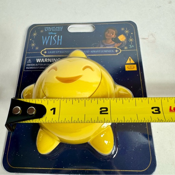 NWT. Disney Parks Wish Movie Star Light-Up Magnet - Picture 6 of 8